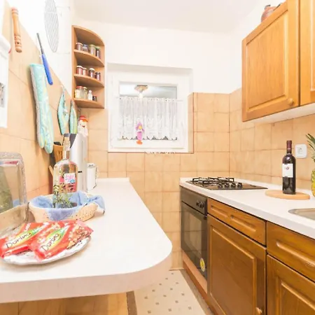 In Njivice/insel Krk 33584 ニヴィーチェ