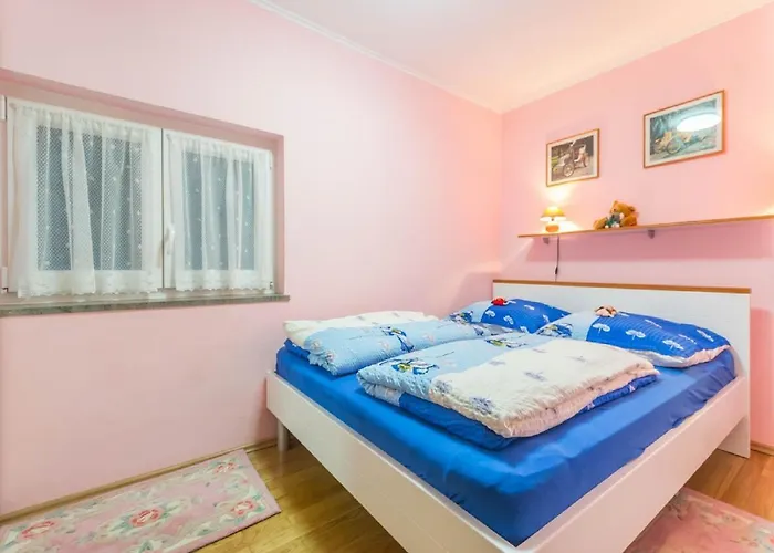 Apartamento In Njivice/insel Krk 33584 *